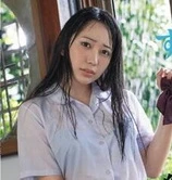 www白袜美女被挠脚心