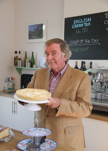 夜间男生免费福利